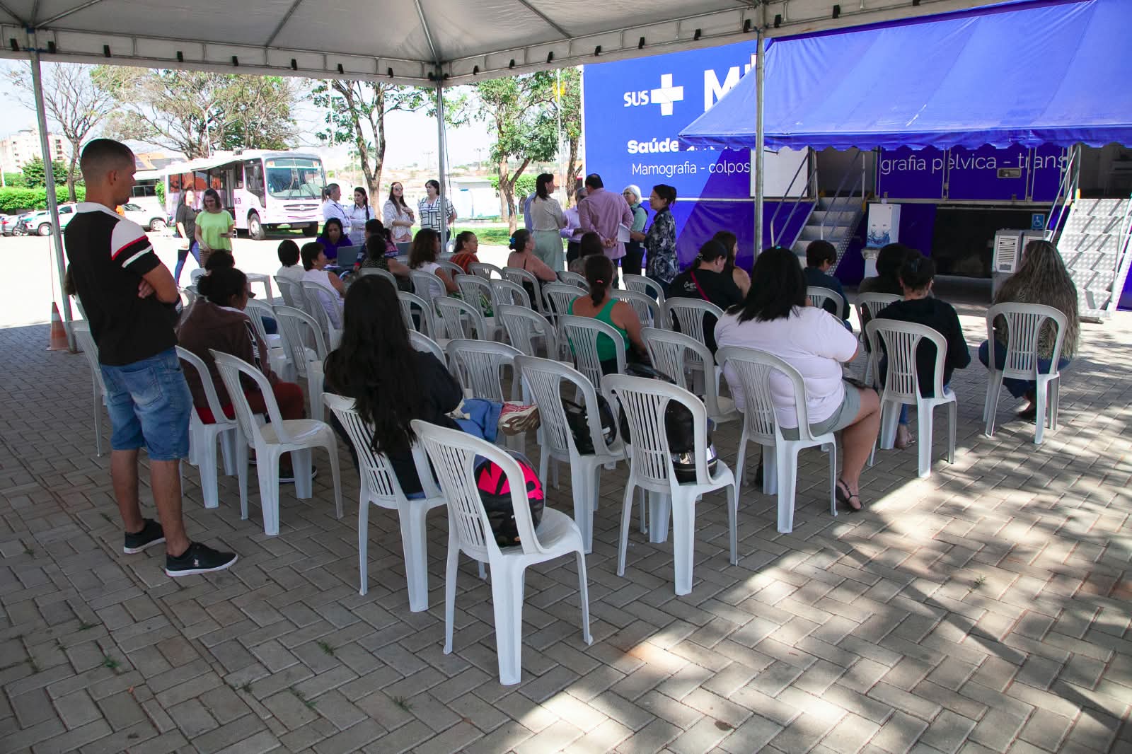 ATENDIMENTO NA CARRETA DO MINISTÉRIO DA SAÚDE COMEÇA NA PRAÇA DO STELA MARIS EM ANDRADINA 