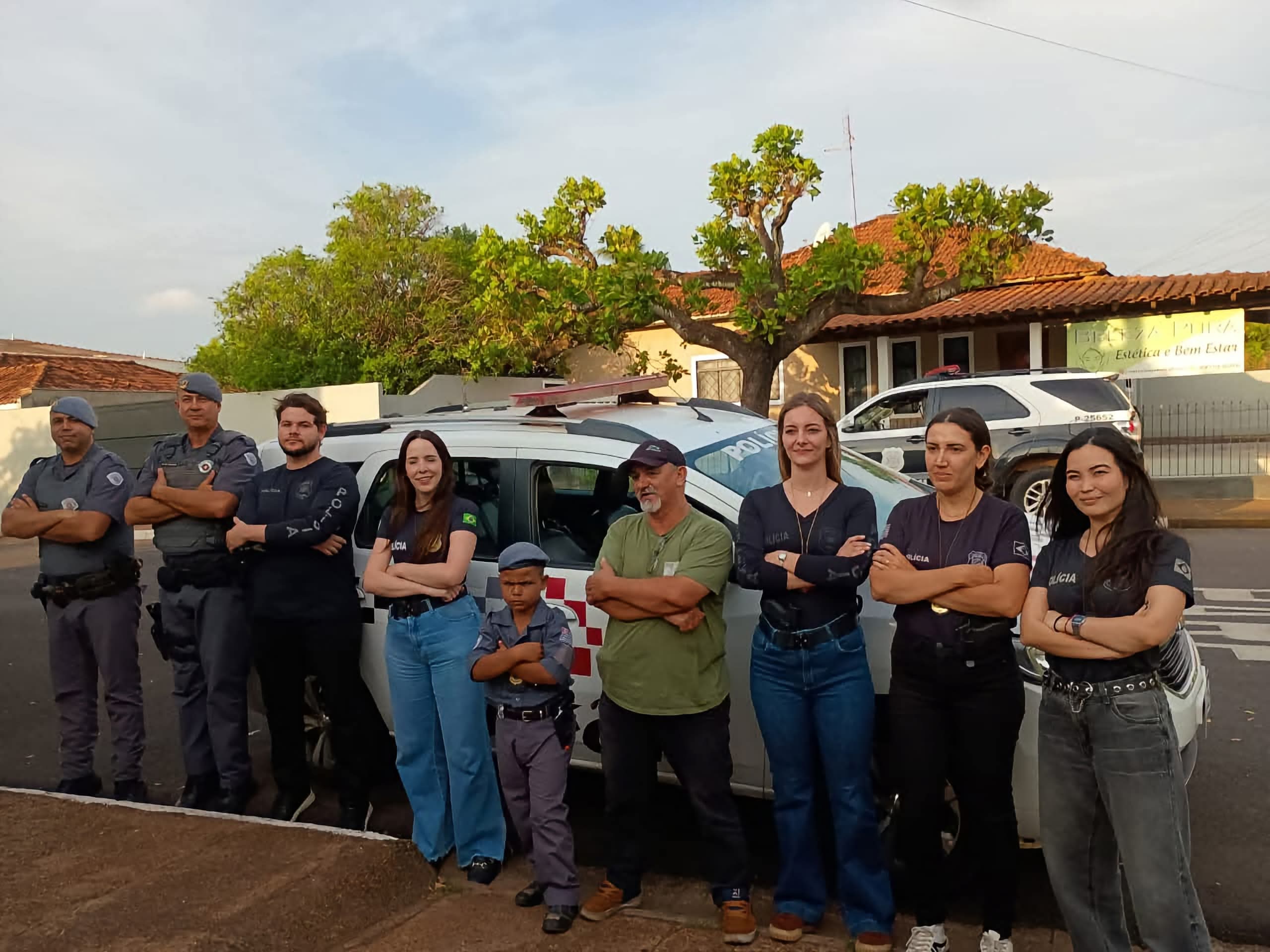 CRIANÇA FÃ DA POLÍCIA RECEBE HOMENAGEM ESPECIAL NO DIA DO ANIVERSÁRIO EM MIRANDÓPOLIS