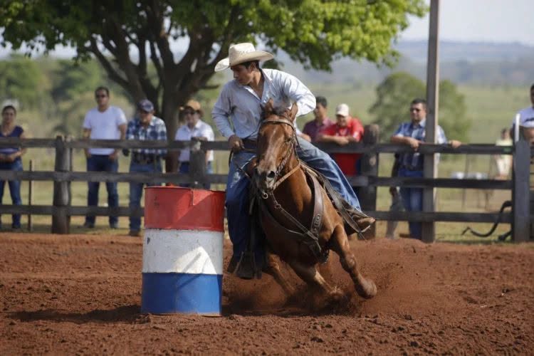 Prova equestre em Três Lagoas arrecada alimentos e apoia Hospital do Amor de Barretos