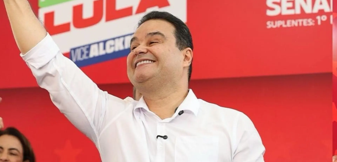 Fábio Trad inicia campanha com adesivaço e caminhada em Campo Grande