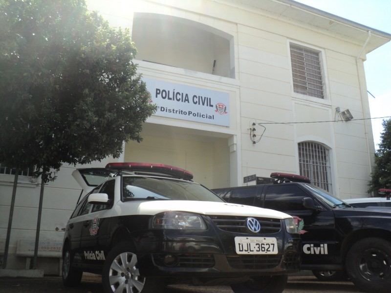 Polícia Civil de Penápolis prendeu mulher com maconha em sua casa