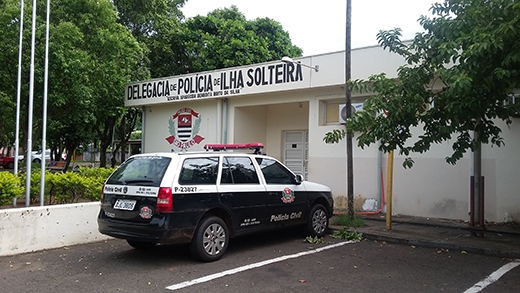 Cuidadora encontrou 19 celulares usados em uma lixeira e avisou a Polícia Municipal de Birigui