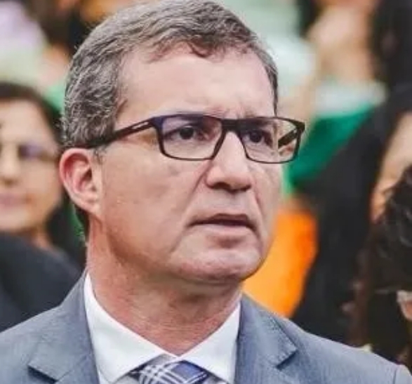 Prefeito de Três Lagoas firma contrato de mais de R$ 2 milhões com empresa de agenciamento de viagens