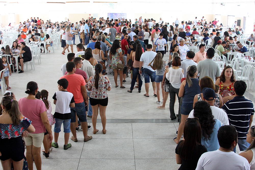 Colaboradores do HNSA de Três Lagoas participam do projeto “Aniversariantes do Mês”