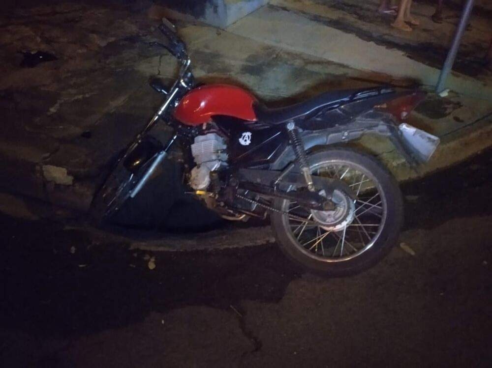 Motociclista gravemente ferido em acidente no bairro Benfica em Andradina