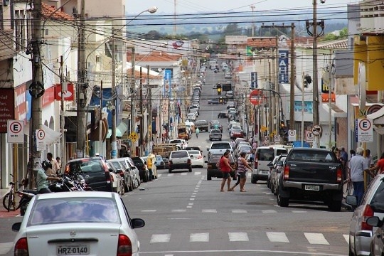 Guarnição da PM de Três Lagoas prende jovem por receptação no bairro Santos Dumont