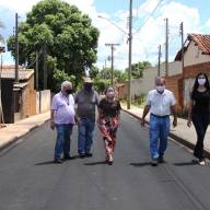 Em Andradina Rua Santa Maria no Bairro Barbarotto ganha asfalto