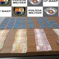 BAEP em Araçatuba acaba com ponto de venda de drogas e prende traficante com quase 1.000 pedras de crack, alvo de combate ao crime bairro Águas Claras