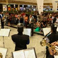 Em comemoração aos seus 55 anos, Banda Cristo Redentor se apresentou no Shopping Três Lagoas