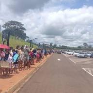 Em Andradina Parque aquático “Acqualinda” não se organiza e clientes passam horas no sol