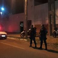 Policiamento Escolar de Três Lagoas aprende adolescente próximo a escola na Vila Haro com mais de 1 kg de maconha