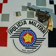 Polícia Militar de Andradina prende homem por porte ilegal de arma de fogo em bar no bairro Piscina