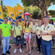 Comerciantes de Andradina recebem visita de Guilherme Pugliese durante caminhada pelo centro