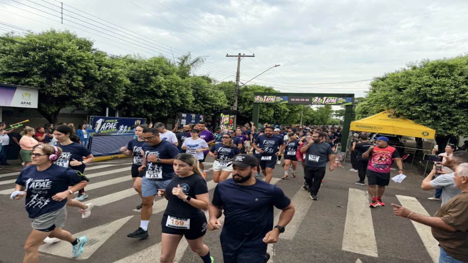 1ª Corrida da APAE de Três Lagoas reúne atletas e comunidade por uma causa solidária